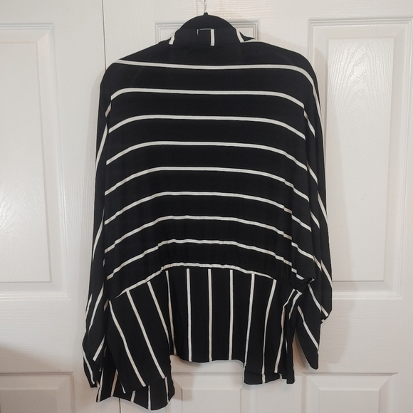 MAURICES Open Cardigan - Picture 2 of 5